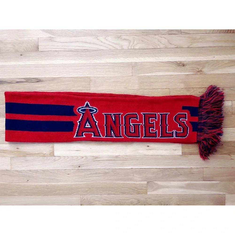 Los Angeles ANGELS of Anaheim Knit Scarf